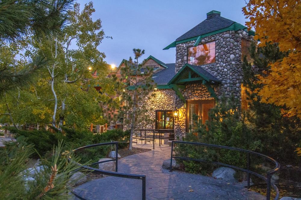 เดอะรีสอร์ต ออน เมานต์ ชาร์ลสตัน Hotel Mount Charleston ภายนอก รูปภาพ