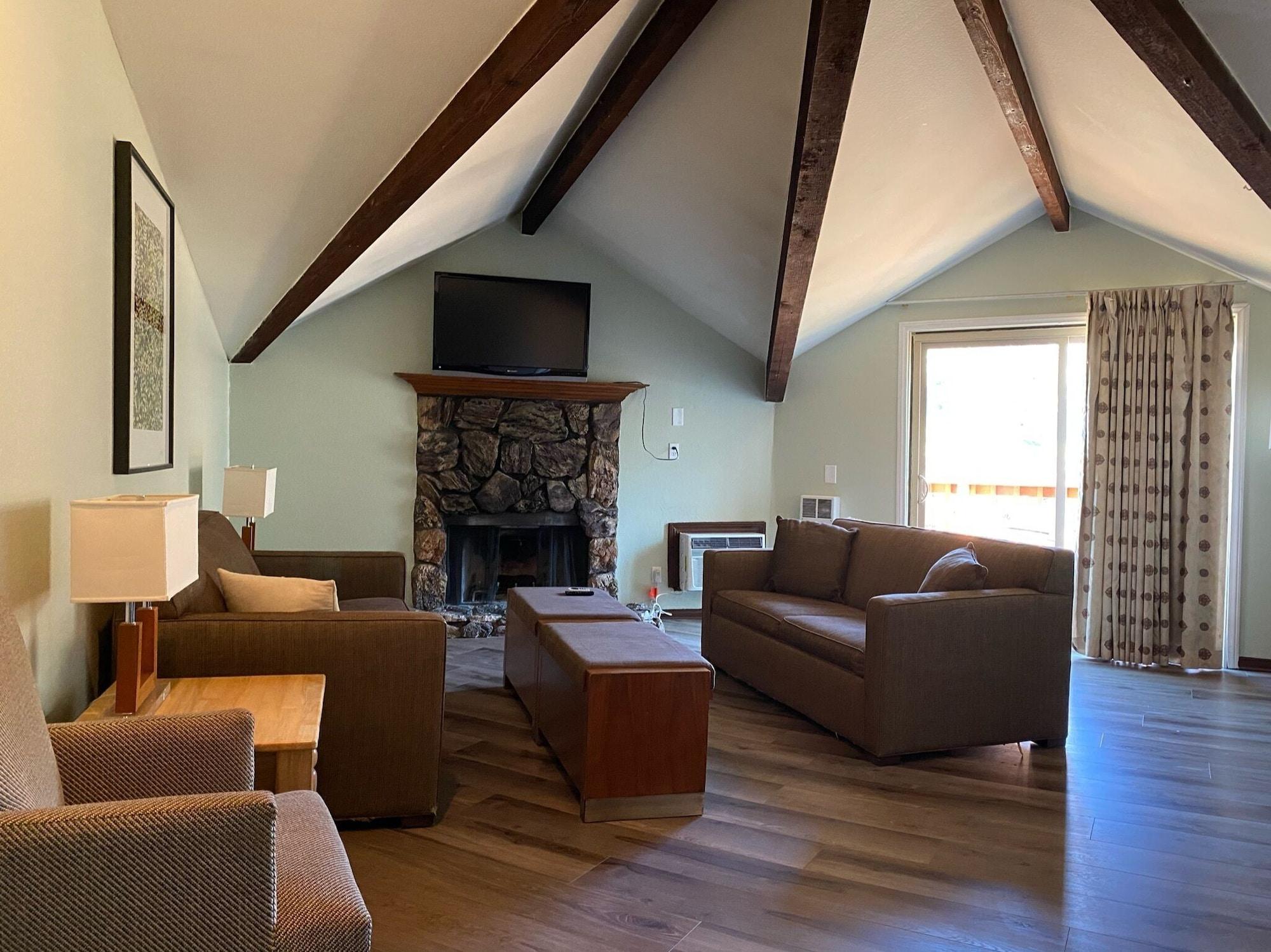 เดอะรีสอร์ต ออน เมานต์ ชาร์ลสตัน Hotel Mount Charleston ภายนอก รูปภาพ