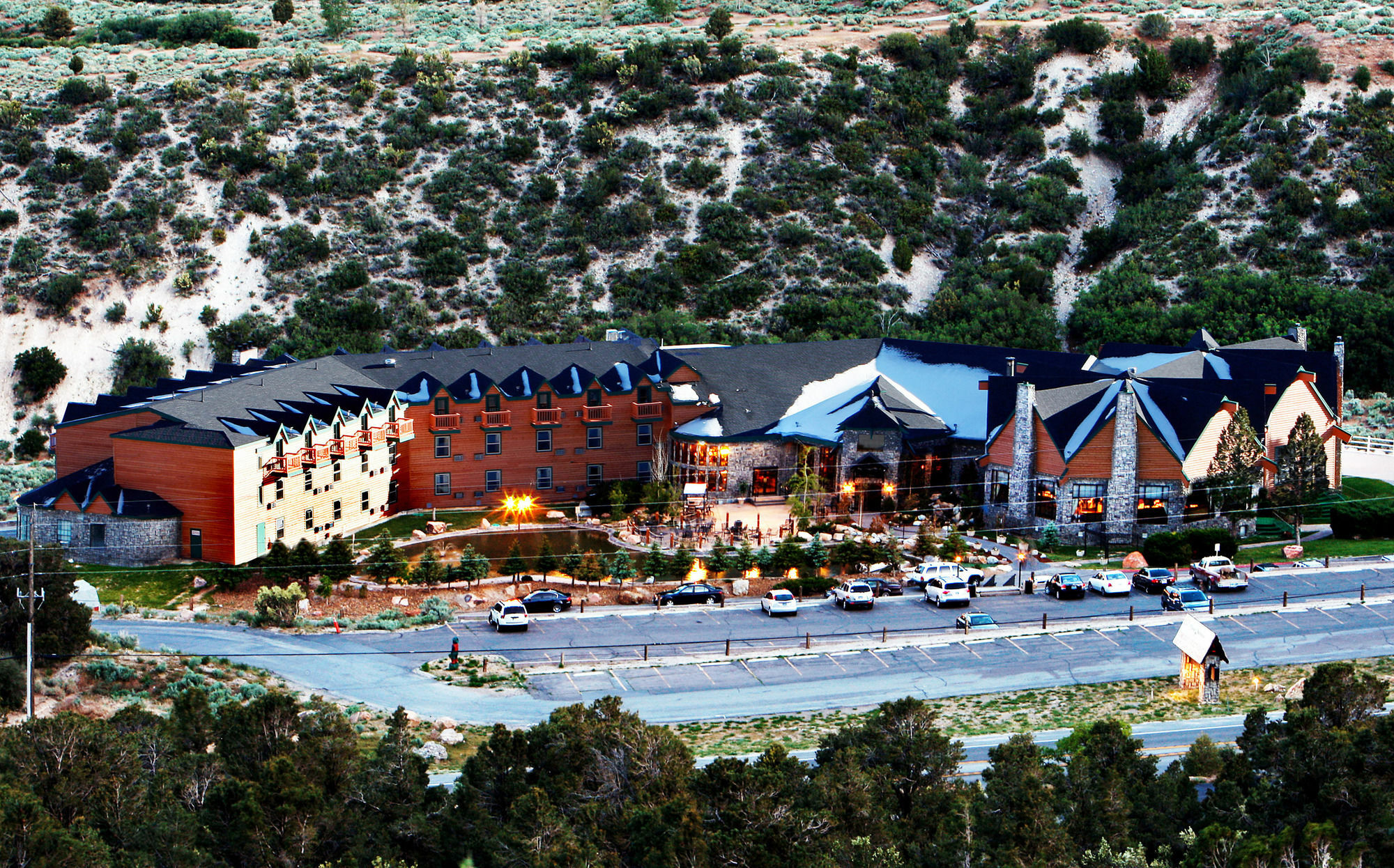 เดอะรีสอร์ต ออน เมานต์ ชาร์ลสตัน Hotel Mount Charleston ภายนอก รูปภาพ
